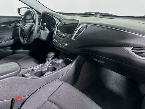 Used 2023 Chevrolet Malibu LT image 27