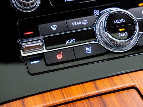 Used 2019 Lincoln Navigator Reserve AWD/4WD image 30