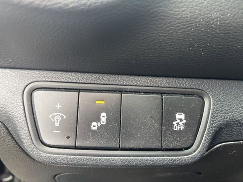 Certified 2023 Kia Forte LXS w/ LXS Technology Package image 12