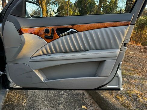 Used 2008 Mercedes-Benz E 350 4MATIC Wagon image 16