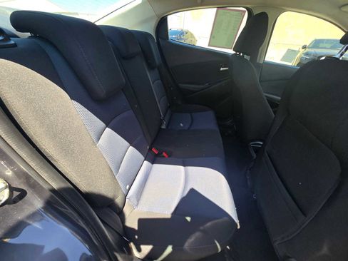 Used 2018 Toyota Yaris iA FWD image 13