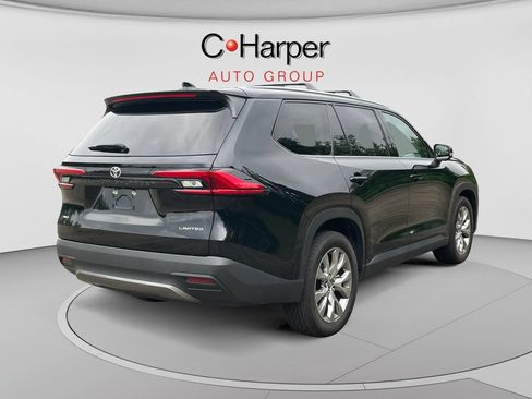 Used 2024 Toyota Grand Highlander AWD image 3