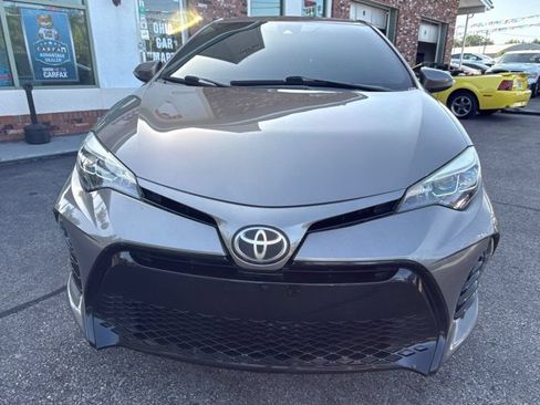 Used 2017 Toyota Corolla SE w/ Carpet Mat Package (TMS) FWD image 2
