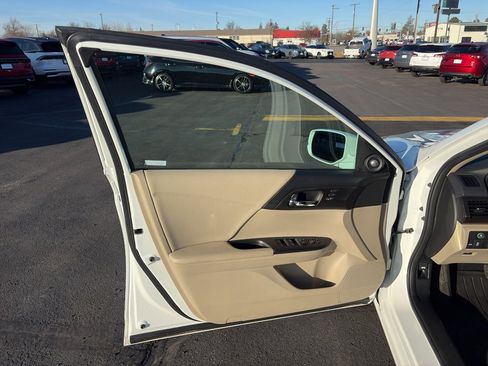 Used 2014 Honda Accord EX-L image 11