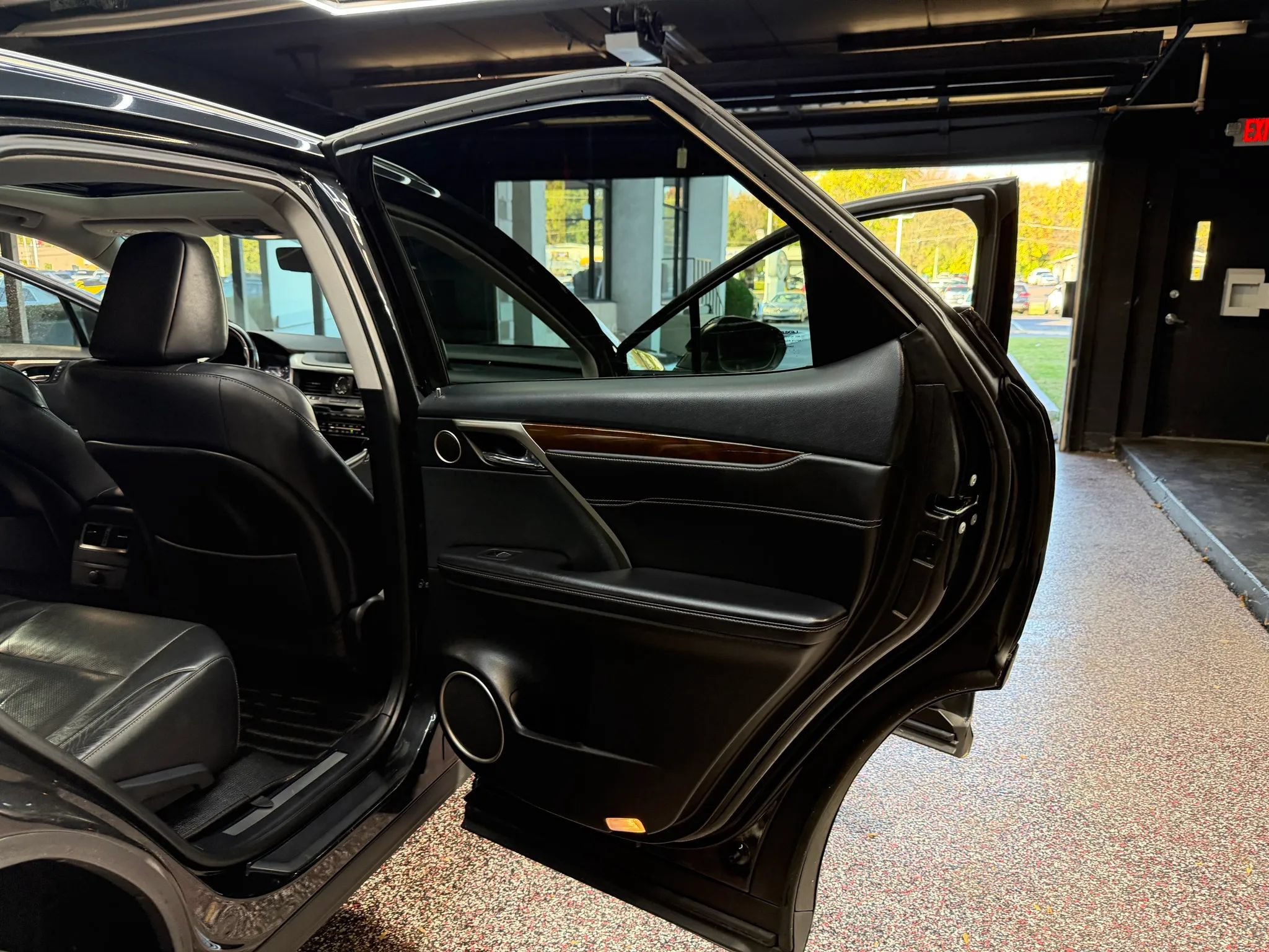 Used 2017 Lexus RX 350 AWD w/ Premium Package image 28