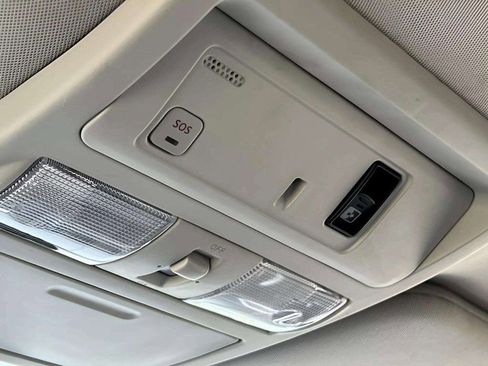 Used 2017 Nissan Titan SL image 27