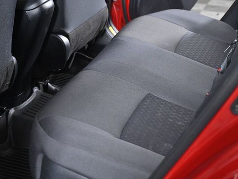 Used 2020 Toyota C-HR LE image 28