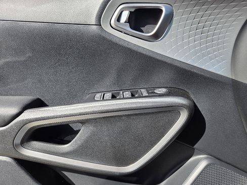 New 2025 Kia Soul S image 16