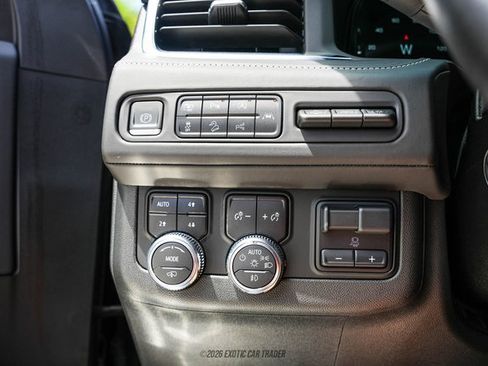 Used 2023 GMC Yukon Denali Ultimate AWD/4WD image 65
