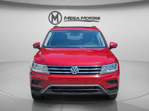 Used 2020 Volkswagen Tiguan SE w/ Panoramic Sunroof Package FWD image 12