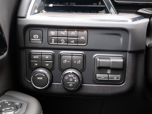 New 2026 Chevrolet Tahoe Premier image 9