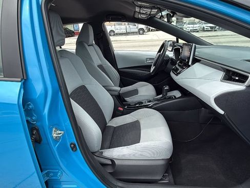Used 2022 Toyota Corolla SE w/ SE Preferred Package FWD image 38