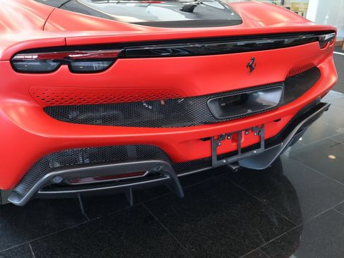 Used 2024 Ferrari 296 GTS RWD image 7