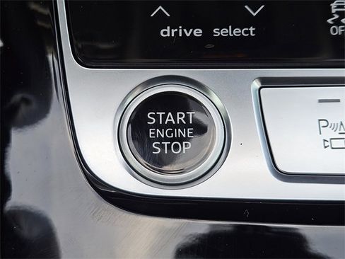 Used 2023 Audi Q7 3.0T Prestige image 21