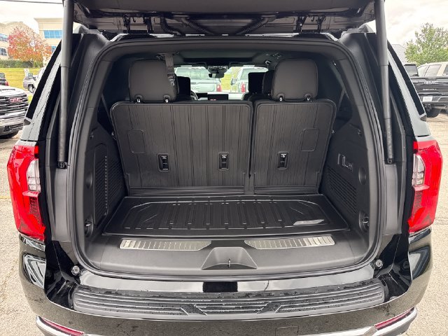 New 2027 GMC Yukon AT4 w/ AT4 Premium Plus Package AWD/4WD image 9