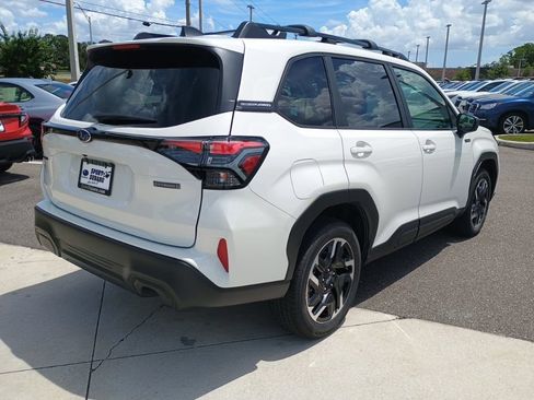 New 2026 Subaru Forester Touring AWD/4WD image 5