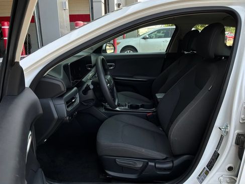 Used 2025 Kia K4 FWD image 10