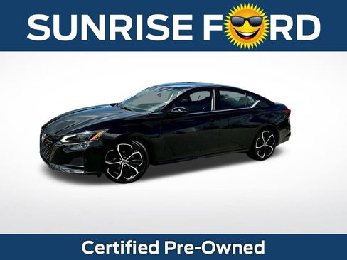 Used 2023 Nissan Altima 2.5 SR image 1