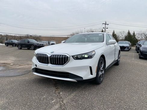 New 2026 BMW 530i xDrive image 1