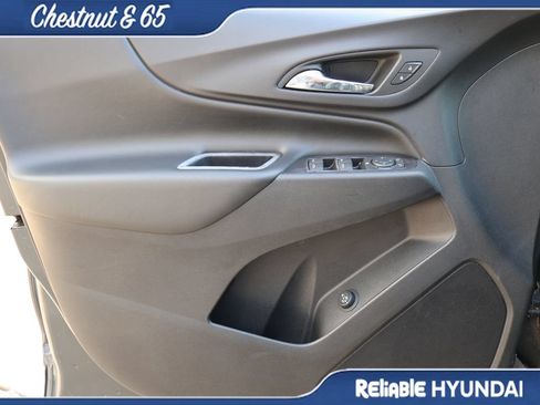 Used 2019 Chevrolet Equinox LT w/ Driver Convenience Package FWD image 21