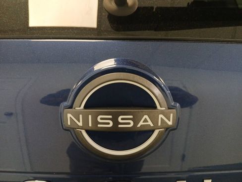 Used 2023 Nissan Rogue S AWD/4WD image 26