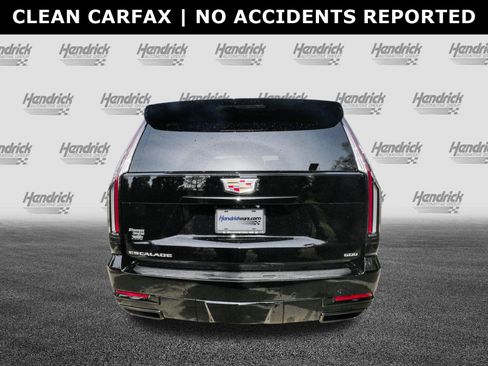 Used 2026 Cadillac Escalade Platinum Sport w/ LPO, Floor Liner Package AWD/4WD image 9