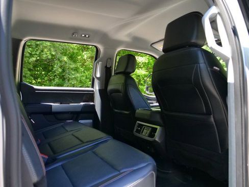 Used 2024 Ford F250 Lariat w/ Sport Appearance Package AWD/4WD image 42