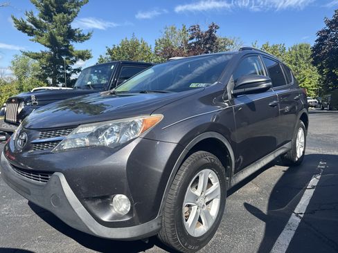 Used 2013 Toyota RAV4 XLE image 3