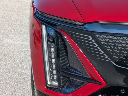 Certified 2024 Cadillac Lyriq Sport w/ LPO, Floor Liner Package image 10