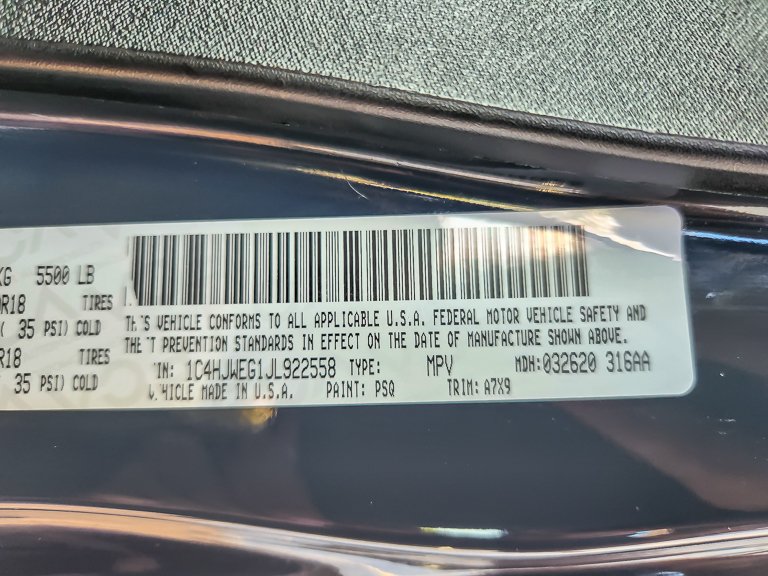 Used 2018 Jeep Wrangler Unlimited Sahara AWD/4WD image 21
