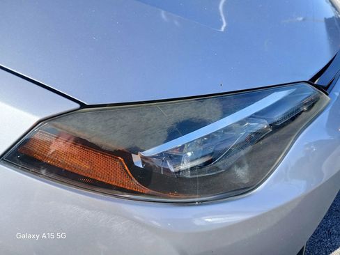Used 2018 Toyota Corolla LE FWD image 19