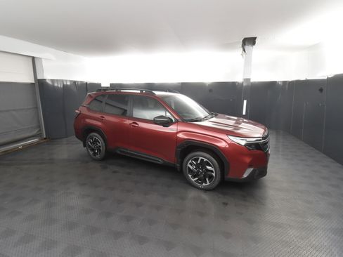 New 2025 Subaru Forester Limited image 5