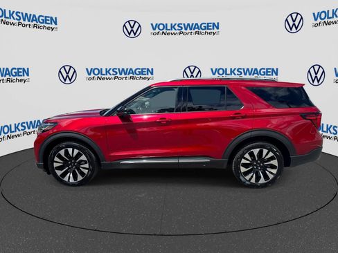 Used 2025 Ford Explorer Platinum w/ LUX Leather Package AWD/4WD image 11