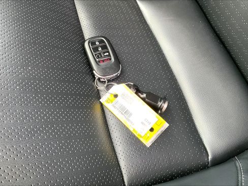 Used 2024 Honda Civic Touring image 15