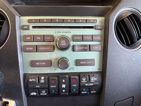 Used 2010 Honda Pilot EX image 18