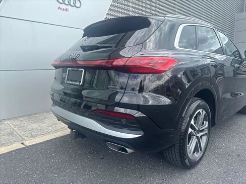 Certified 2025 Audi Q5 Premium Plus w/ Premium Plus AWD/4WD image 4
