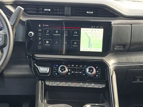 Used 2025 GMC Sierra 2500 AT4X image 17