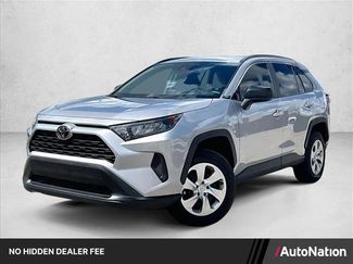 Used 2020 Toyota RAV4 LE FWD video 1