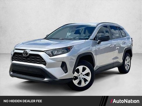 Used 2020 Toyota RAV4 LE FWD image 1