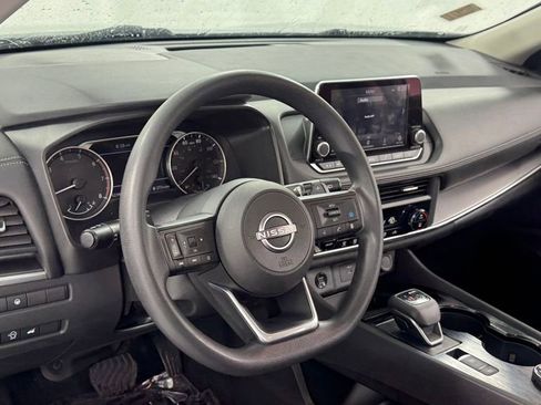 Used 2024 Nissan Rogue SV AWD/4WD image 36
