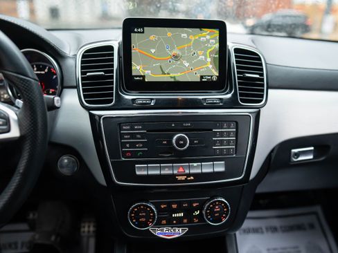 Used 2019 Mercedes-Benz GLE 43 AMG 4MATIC image 32