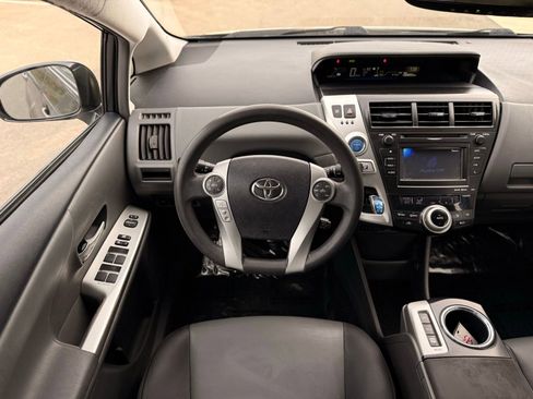 Used 2012 Toyota Prius V Five image 26