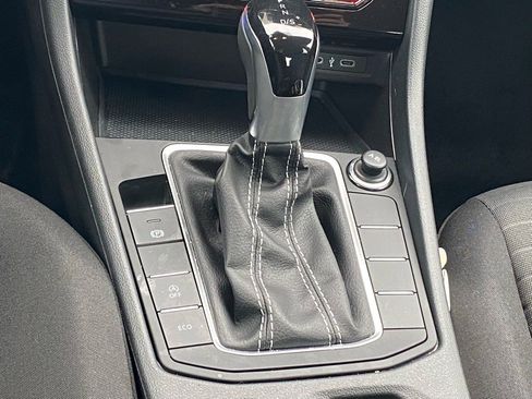 Certified 2025 Volkswagen Jetta S image 10