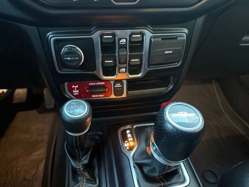 Used 2022 Jeep Gladiator Mojave w/ LED Lighting Group image 13