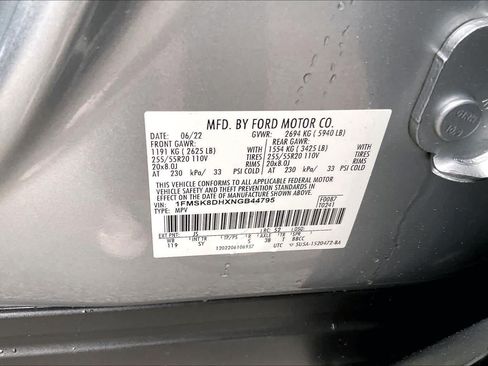 Certified 2022 Ford Explorer XLT w/ Equipment Group 202A AWD/4WD image 33