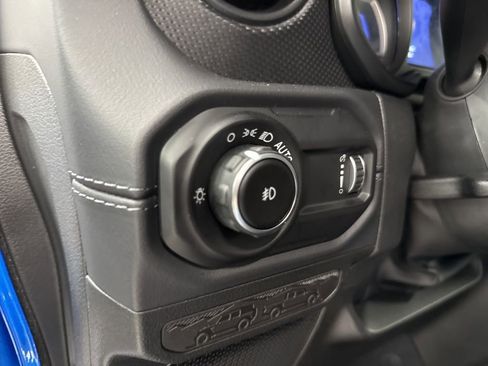 New 2025 Jeep Wrangler Unlimited Rubicon image 16