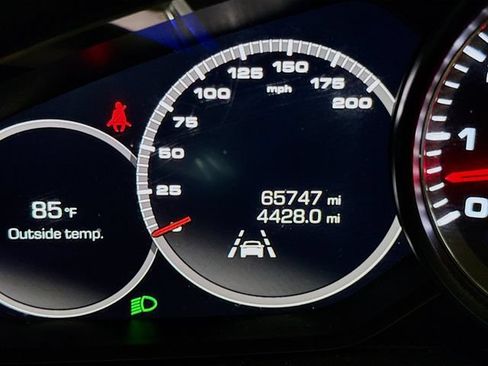 Used 2020 Porsche Cayenne Turbo AWD/4WD image 12