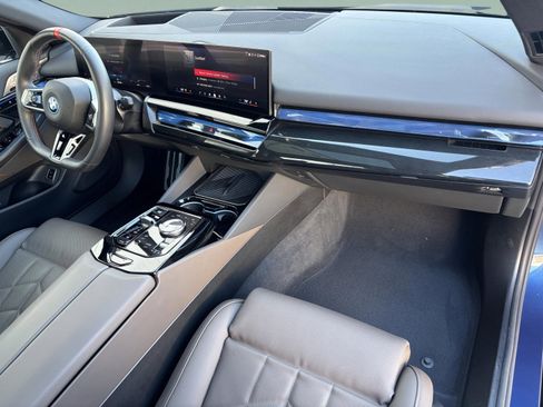 Used 2025 BMW i5 M60 image 25