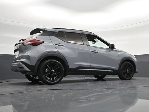 Used 2022 Nissan Kicks SR w/ Premium Package FWD image 29