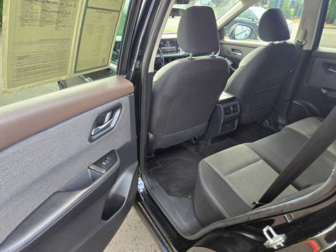Used 2023 Nissan Rogue SV FWD image 14